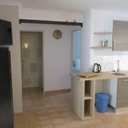 Les De L'arbousier Holiday home
