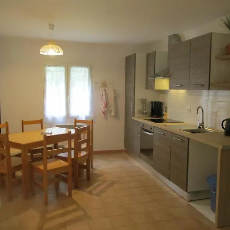 Tatil Evi Les De L'arbousier Quissac (Gard)