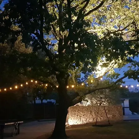 펜션 Les De L'arbousier *