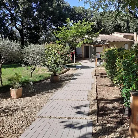 Les De L'arbousier Holiday home